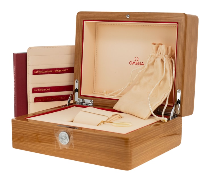 Omega Planet Ocean 215.90.44.21.99.001 Image 5